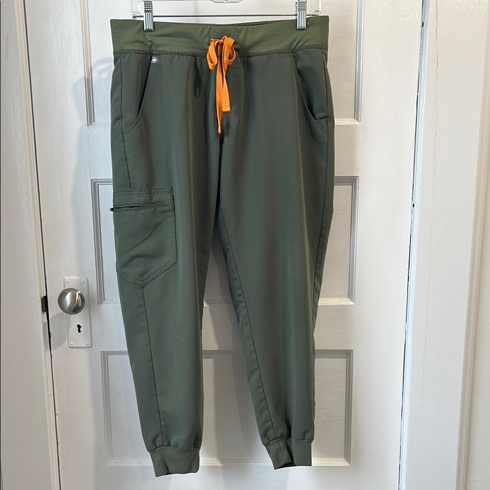 Figs Zamora joggers medium petite green